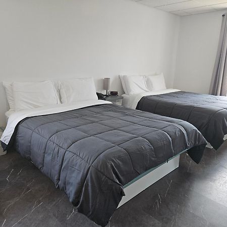 Hotel Auberge St-Felicien Saint-Félicien Екстериор снимка
